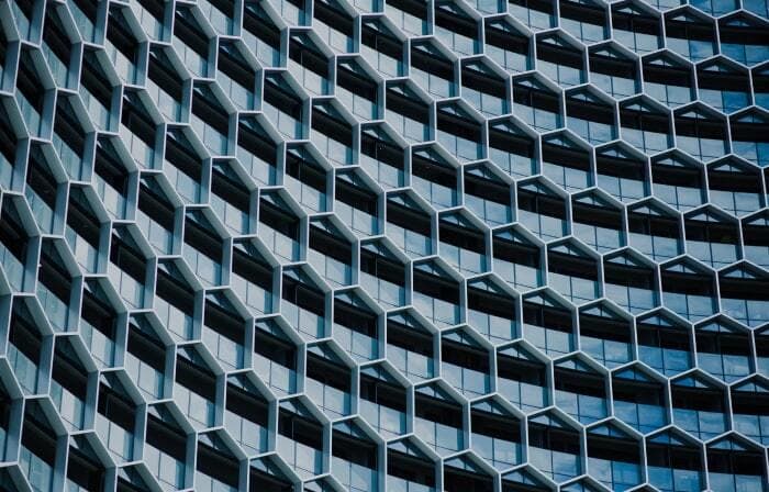 Architecture hexagonale : principes, ports et adaptateurs, bénéfices